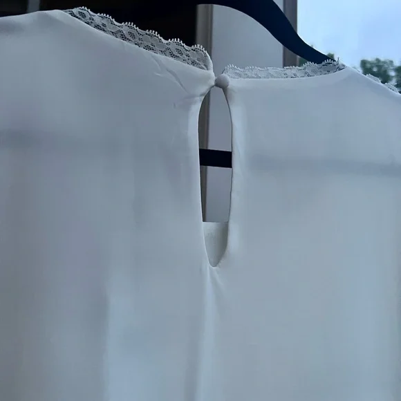 🆕 ✨ Tahari White Long Sleeve Blouse XL Feminine Lace Trim Elegant Scoop Neck Top - Picture 5 of 13